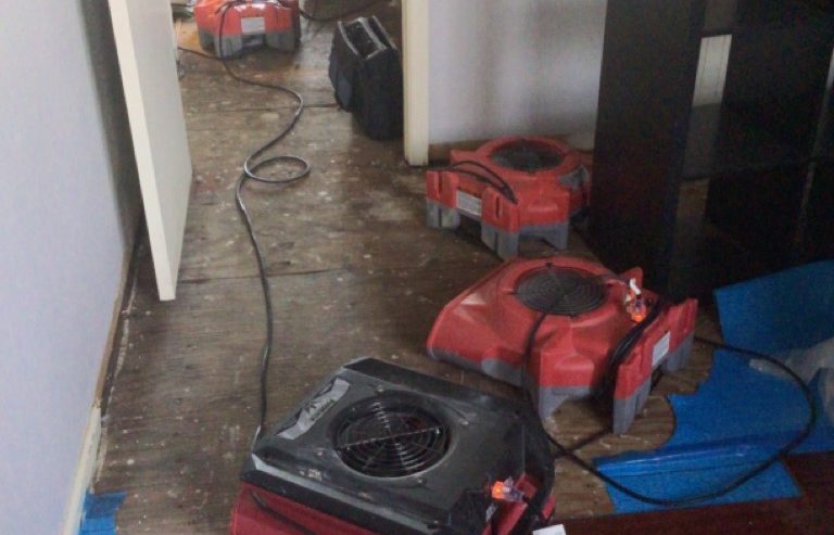 Professional drying and mitigating water damage in Philadelphia, PA
